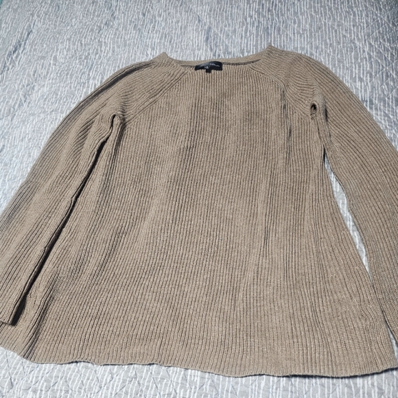 Women's tan ribbed sweater - Picture 1 of 4
